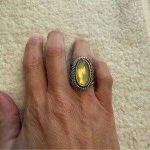 Vintage-Inspired Yellow and Silver Filigree Ring